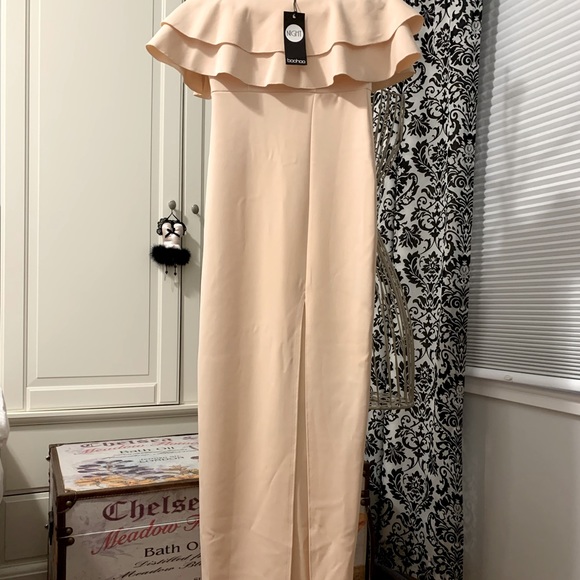 Boohoo dress- NWT maxi length - Picture 1 of 5